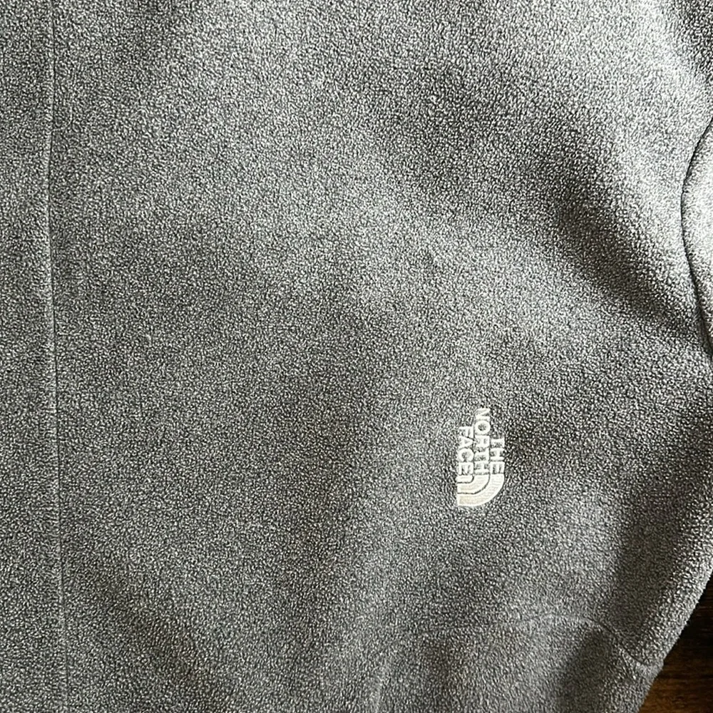 Quarter zip pullover - Picture 4 of 5